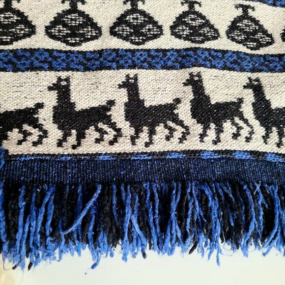 Frazadas Pauta Antialergicas blanket/throw with alpaca design. - Picture 9 of 10